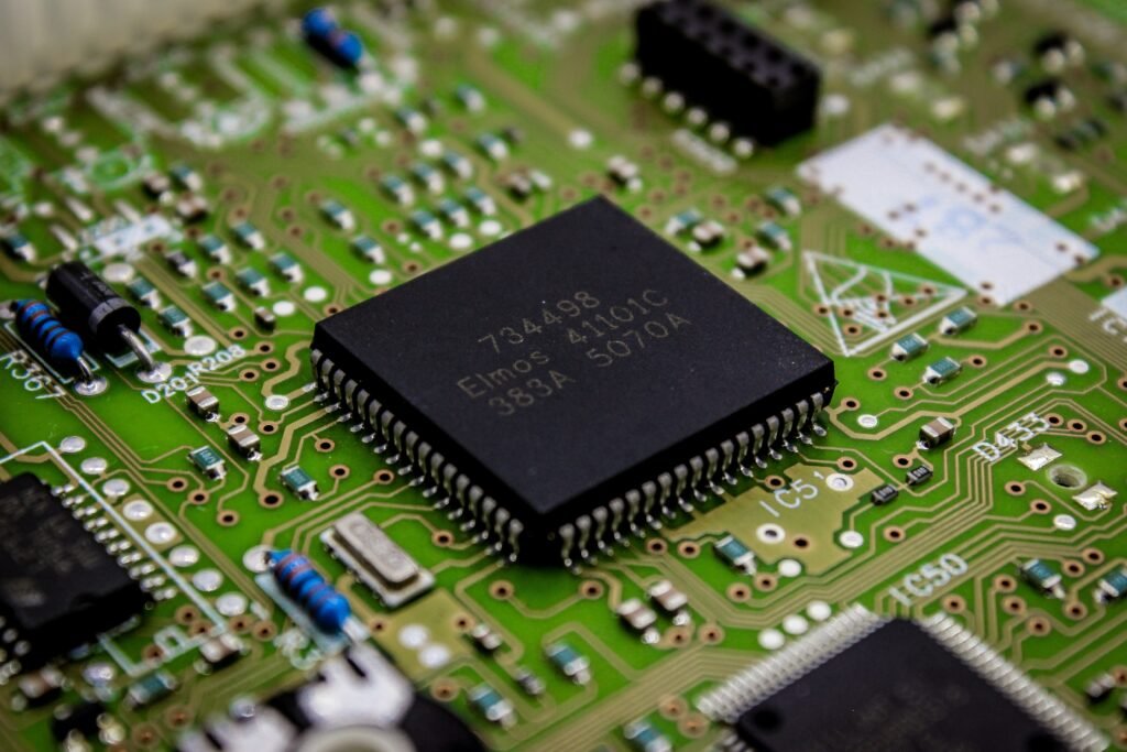 what is a microcontroller ? | Microcontroller